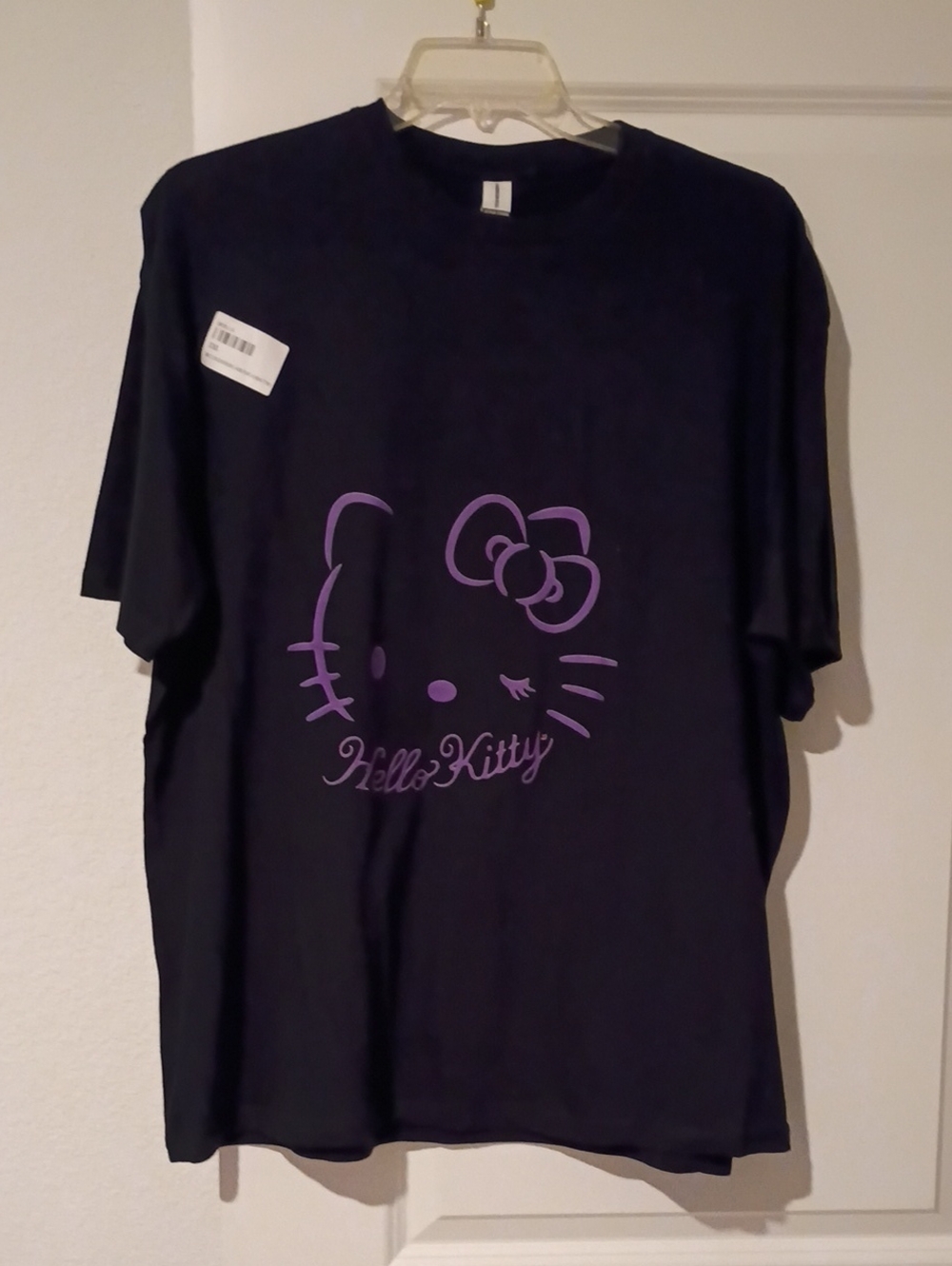 Hello Kitty Graphic T.  With Earrings New